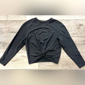 Lululemon crop sweatshirt - size 8